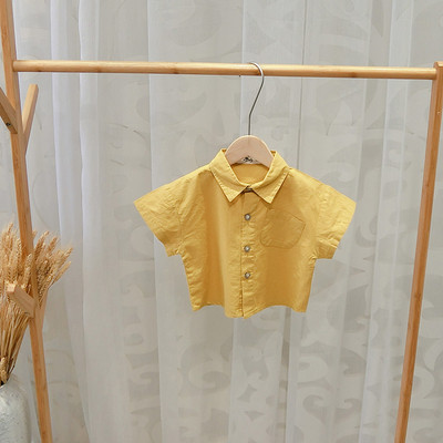 Cămașă modernă pentru copii pentru băieți cu nasturi în alb și galben