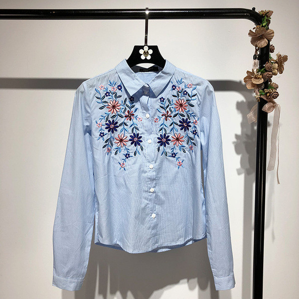 Cămașă cu mânecă lungă în dungi de culoare albastră, cu broderie