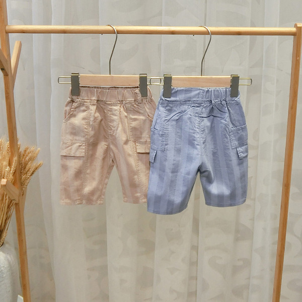 Pantaloni scurți pentru băieți în albastru și maro