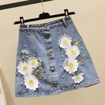 Fusta de dama din denim cu motive florale cu talie inalta