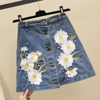 Fusta de dama din denim cu motive florale cu talie inalta