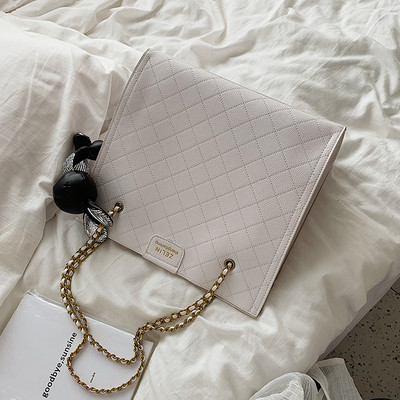 Geanta de dama moderna cu accesoriu in trei culori