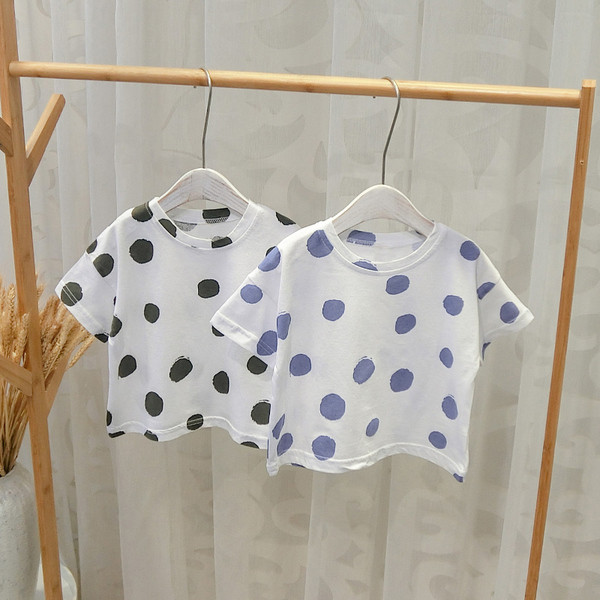 Tricou pentru copii modern cu buline pentru baieti