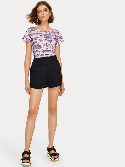 Pantaloni scurți de damă cu talie elastică și nasturi de culoare neagră