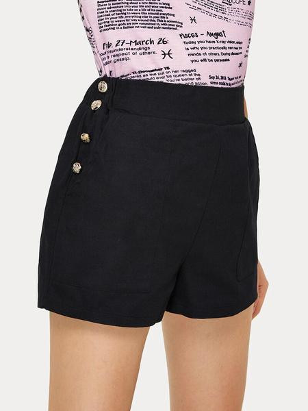 Pantaloni scurți de damă cu talie elastică și nasturi de culoare neagră