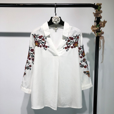 Cămașă albă de damă cu mâneci 7/8 și broderie