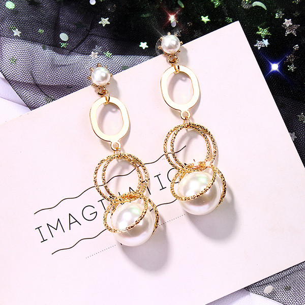 Cercei de top de dama de culoare aurie - cu perle