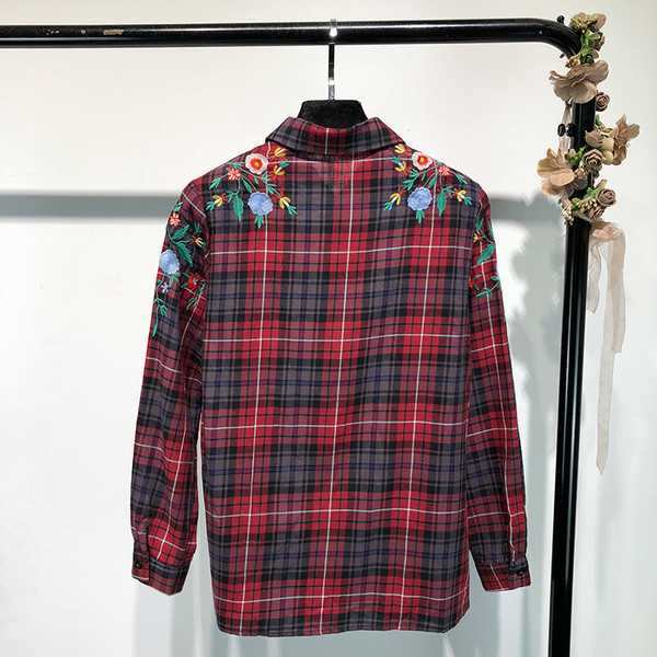 Cămașă damă în carouri cu broderie