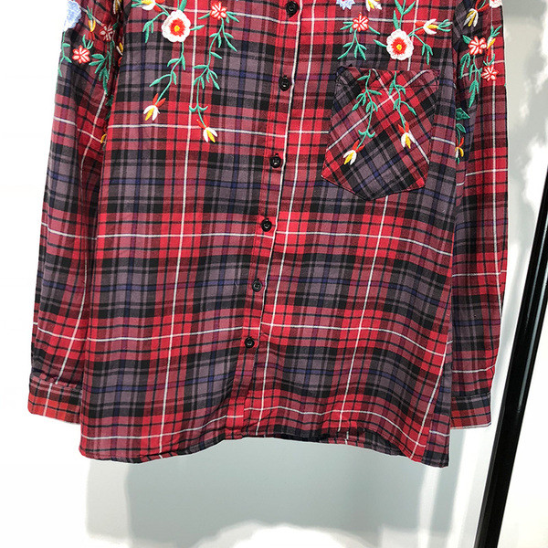 Cămașă damă în carouri cu broderie