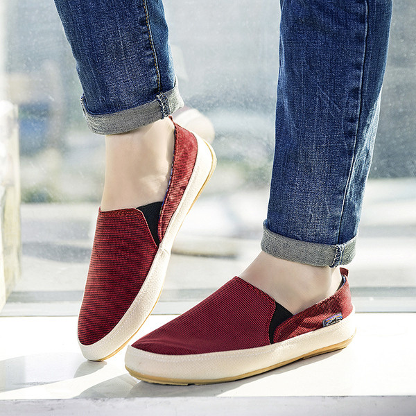 Mocasini actuali pentru bărbați cu talpă plată în patru culori