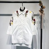 Cămașă albă de damă cu mâneci 7/8 și broderie