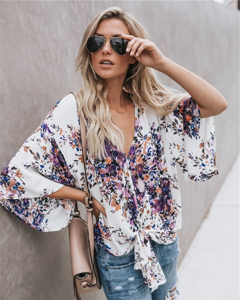 Модерна дамска риза с флорален десен в три цвята