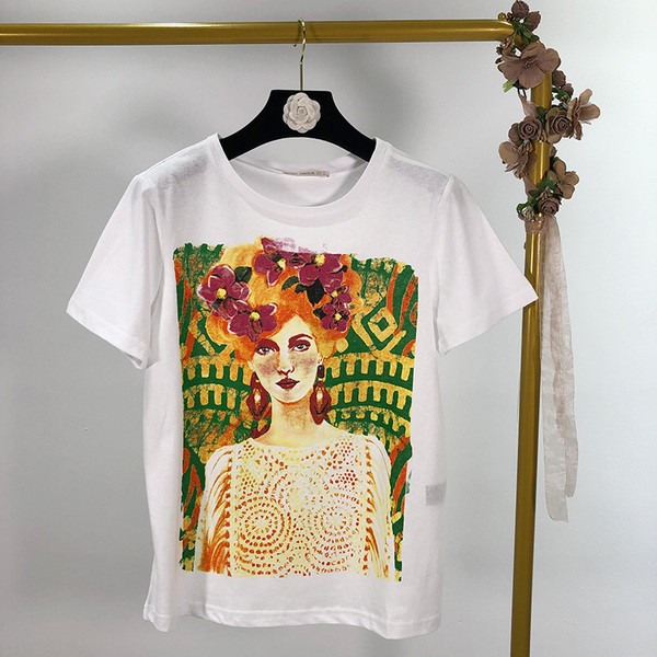 Tricou casual cu maneca scurta de culoare alba si aplicatie