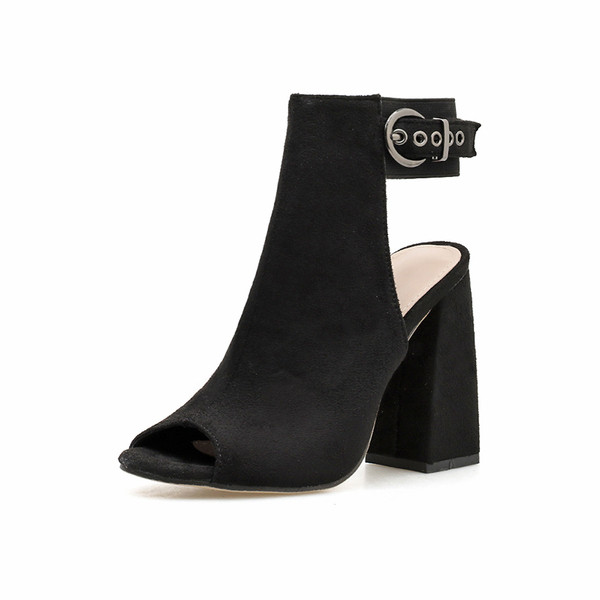 Sandale de dama topice cu toc gros de culoare neagra