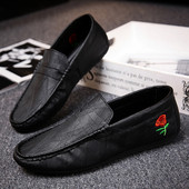 Модерни мъжки мокасини в три цвята с бродерия