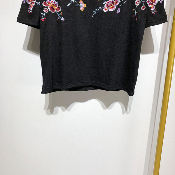 Tricou dama cu broderie de culoare neagra