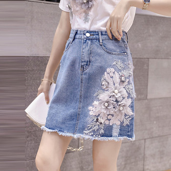 Дънкова дамска пола с флорални мотиви и висока талия