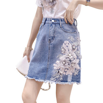 Дънкова дамска пола с флорални мотиви и висока талия