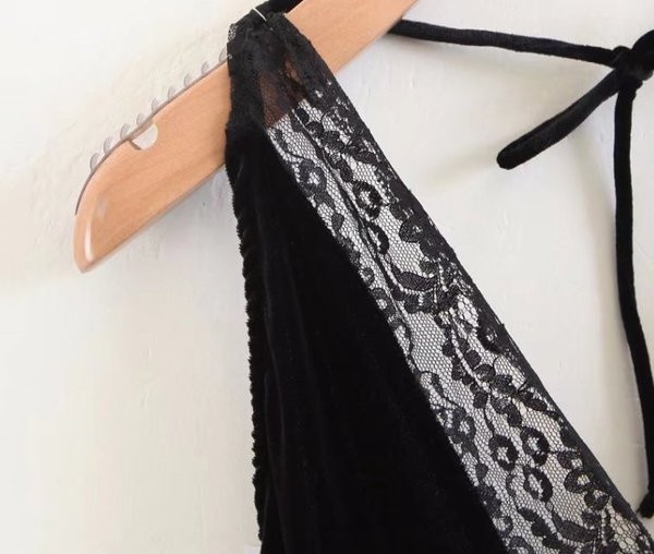 Body elegant de dama cu bretele de culoare neagra si dantela