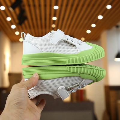 Tenisi actuali pentru copii in trei culori - pentru baieti si fete