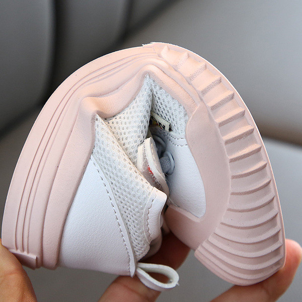 Tenisi actuali pentru copii in trei culori - pentru baieti si fete