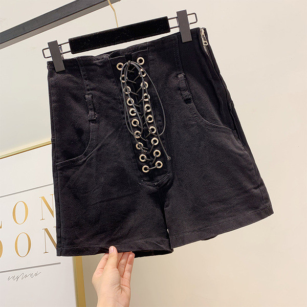 Pantaloni scurți de damă cu talie înaltă și cravate