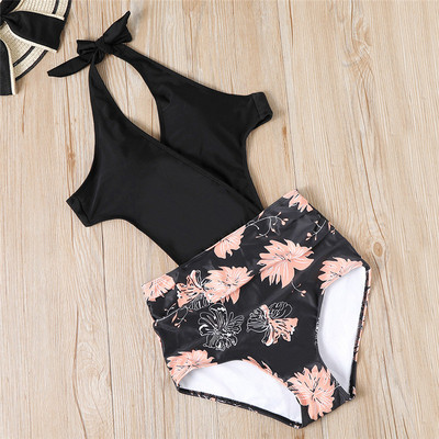 Costum de baie la modă cu model floral