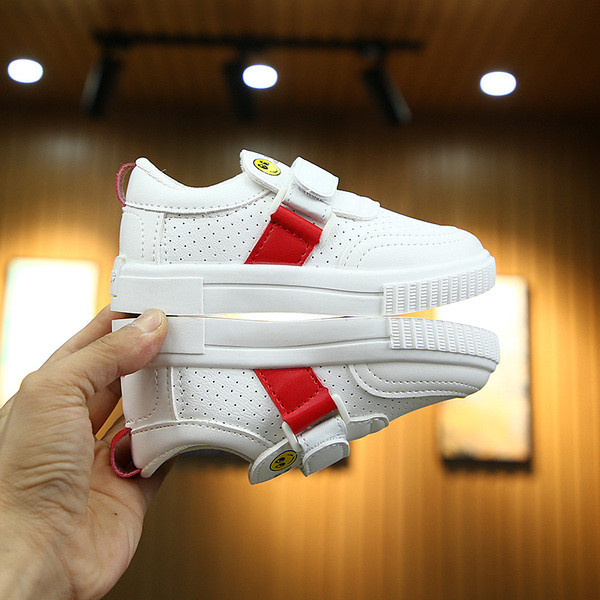 Adidasi copii cu aplicare in trei culori pentru baieti