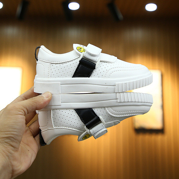 Adidasi copii cu aplicare in trei culori pentru baieti