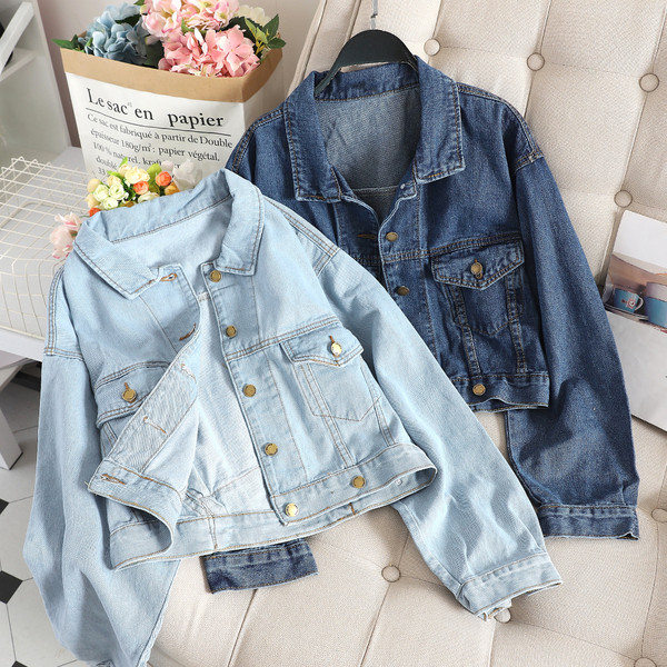 Jacheta de dama casual din denim cu buzunare in culori deschise si inchise