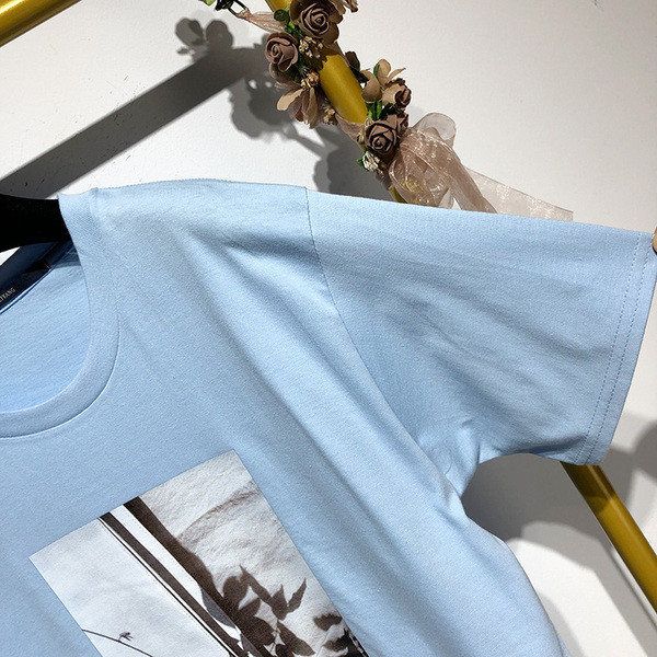 Tricou casual cu maneca scurta de culoare albastra si aplicatie