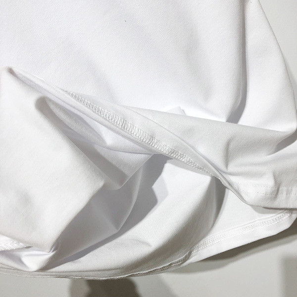 Tricou dama cu maneca scurta si aplicatie alb