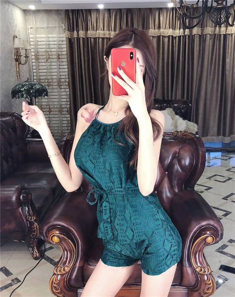 Set femei din două părți - maiou și pantaloni scurți în două culori