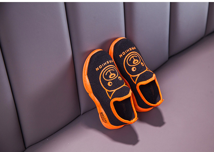 Alkalmi gyerek tornacipő rátéttel fiúknak