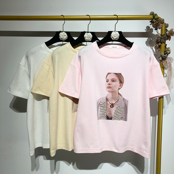 Tricou dama cu aplicatie cu paiete si perle