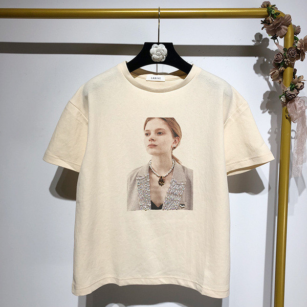 Tricou dama cu aplicatie cu paiete si perle