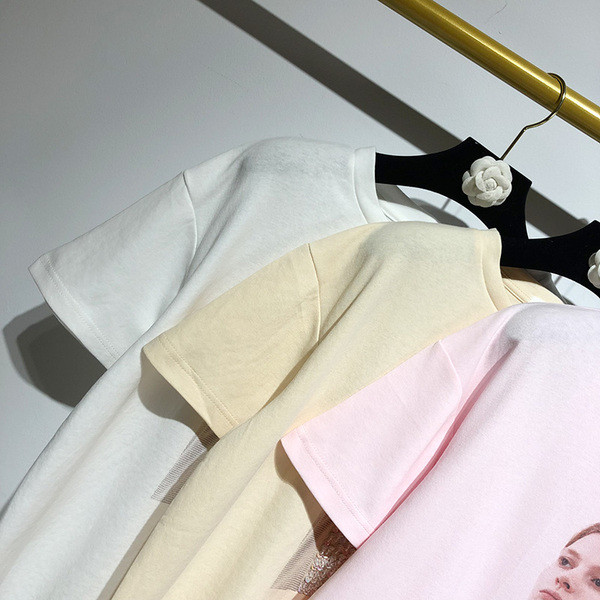 Tricou dama cu aplicatie cu paiete si perle