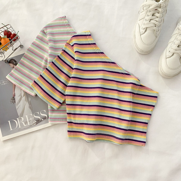 Tricou scurt de dama cu o maneca in doua culori