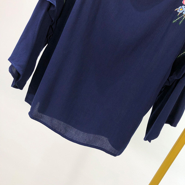 Bluza de dama din sifon cu broderie in albastru