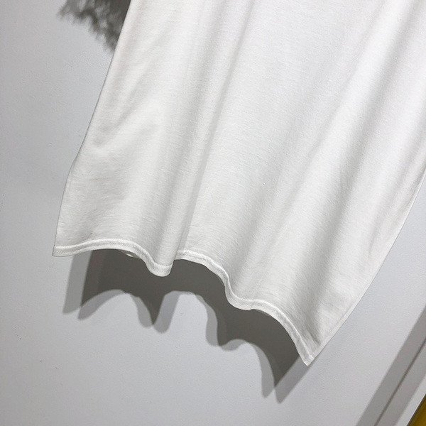 Tricou alb cu aplicatie si maneci scurte cu dantela