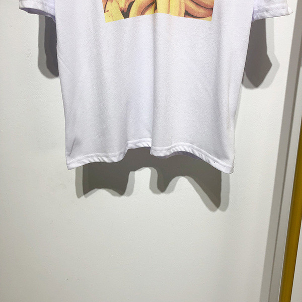 Tricou cu maneci scurte si aplicatie alb