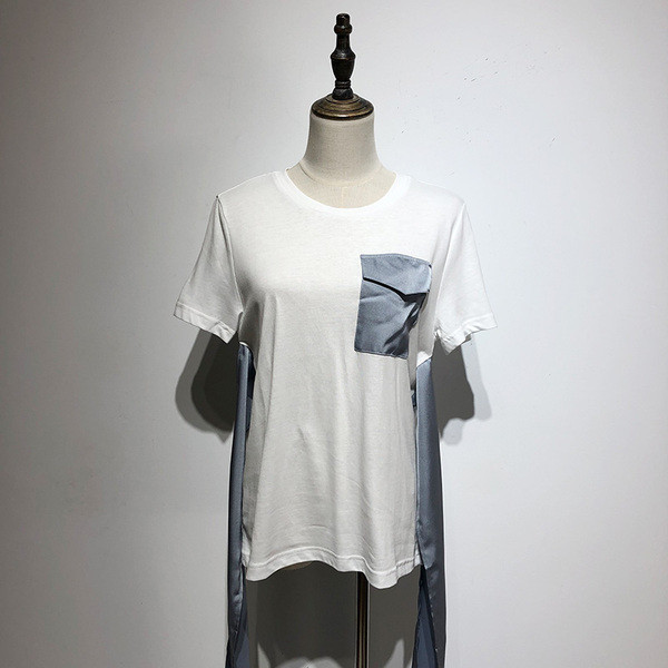 Bluză de damă cu legături în talie și buzunar alb