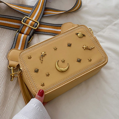 Geanta de dama actuala in cinci culori cu elemente metalice