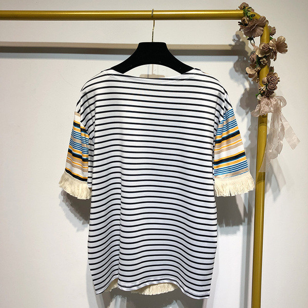 Bluză de damă în dungi, cu mâneci scurte și franjuri