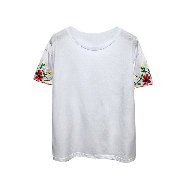 Tricou alb cu maneca scurta cu broderie