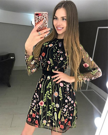 Модерна дамска рокля с дълъг  ръкав в два цвята