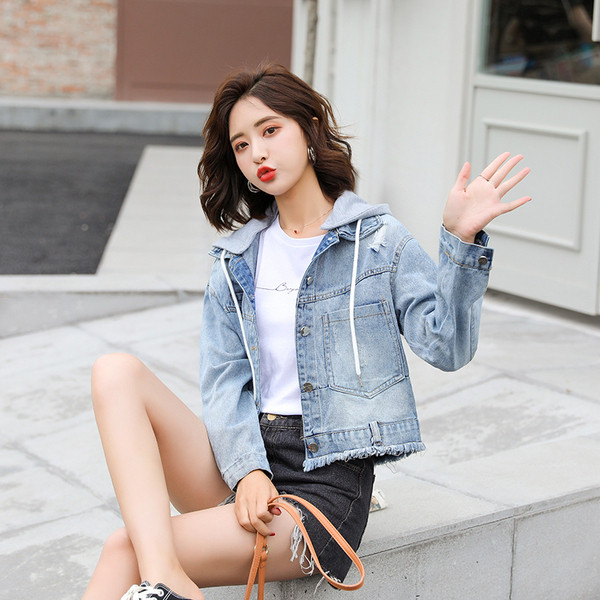 Jachetă de damă din denim cu glugă de culoare albastră