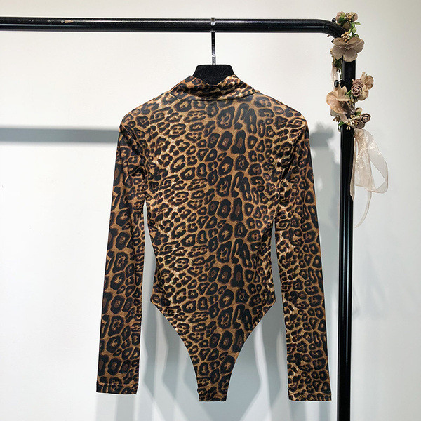 Body de dama cu maneci lungi si imprimeu animal