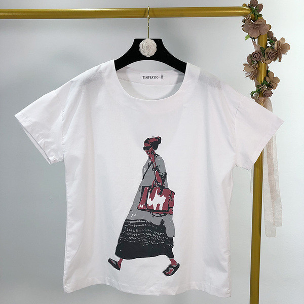 Tricou alb de dama cu aplicatie