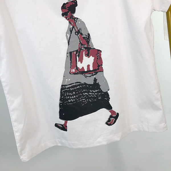 Tricou alb de dama cu aplicatie